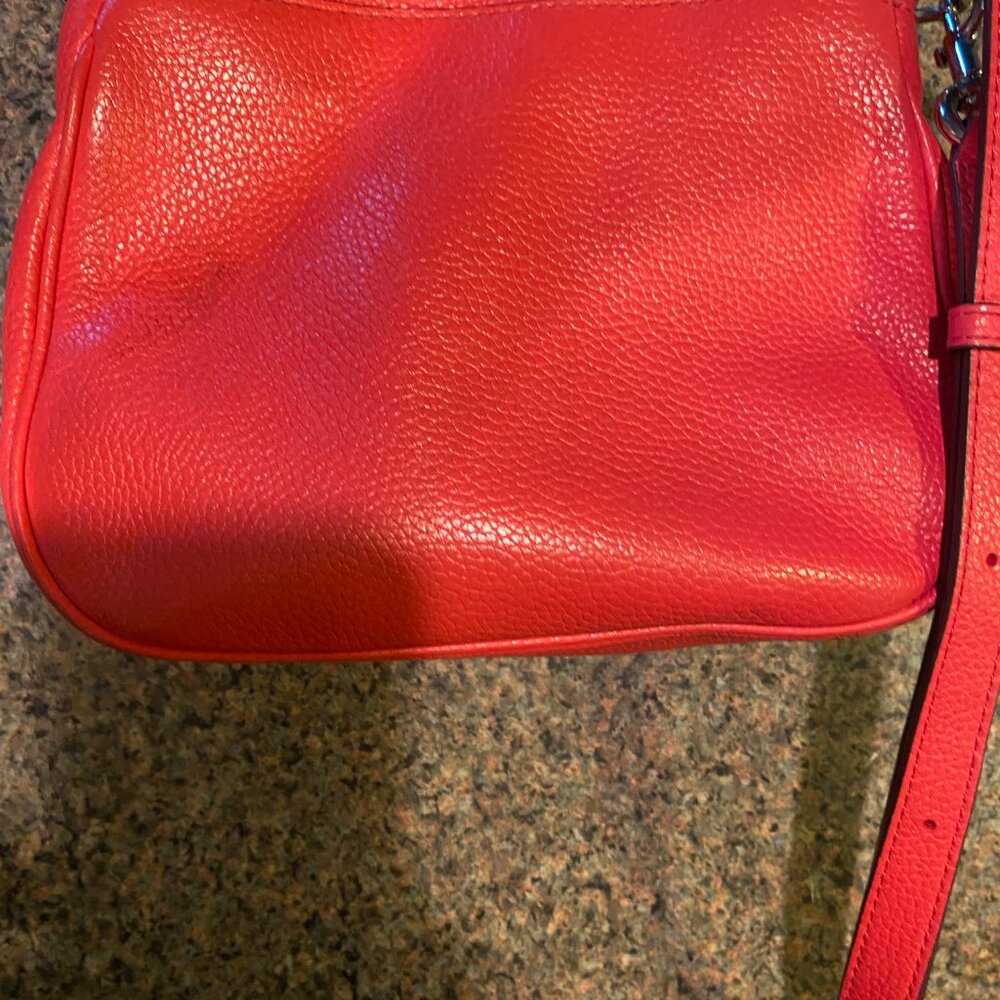 Marc Jacobs Poppy Red Crossbody - Picture 4 of 9